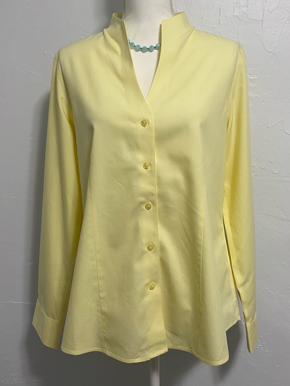 Orvis Pale Yellow Button-Front Mandarin Collar Blouse